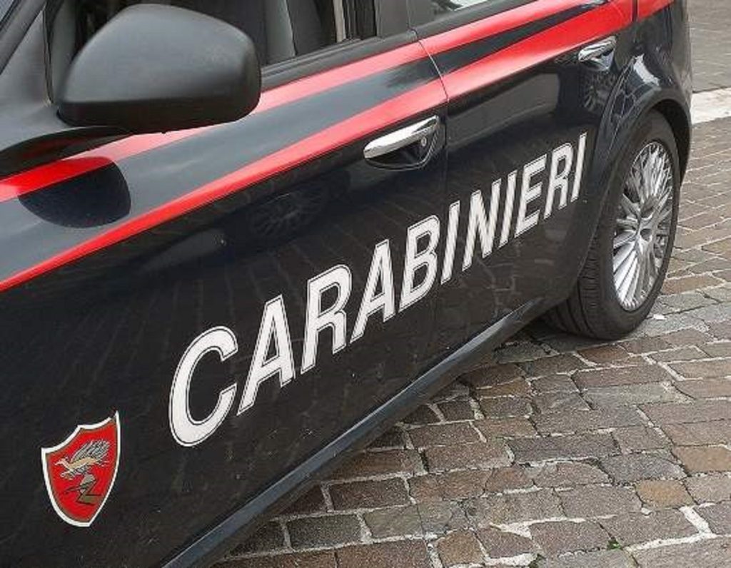 violazione divieto avvicinamento minaccia padre sturno arrestato