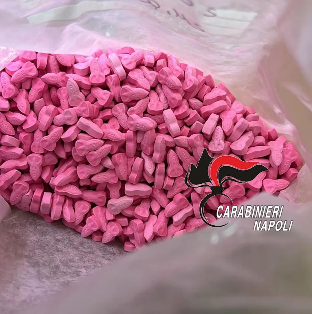 napoli laboratorio cocaina rosa arresti