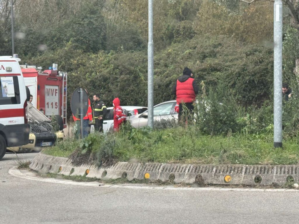 incidente avellino oggi 2 dicembre