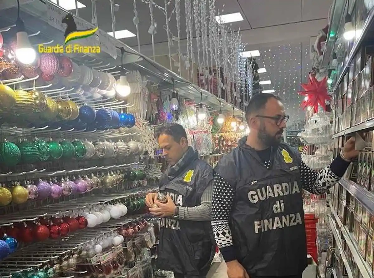 benevento-sequestro-addobbi-natalizi-1-dicembre