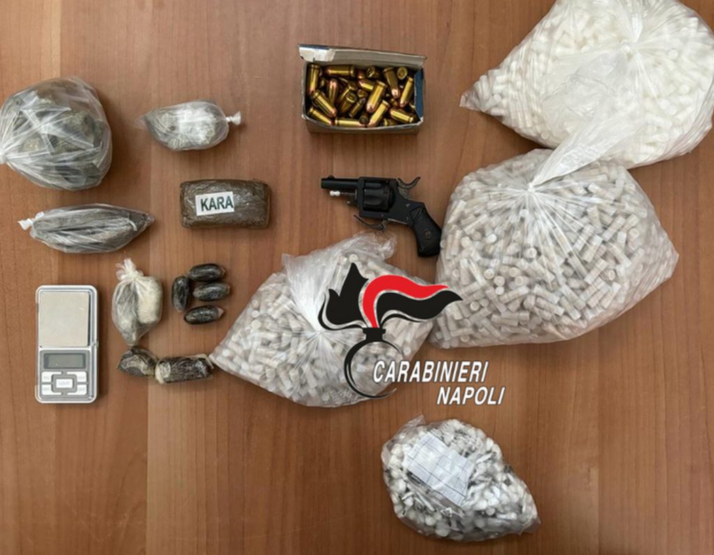 droga-natale-carabinieri-napoli-controlli
