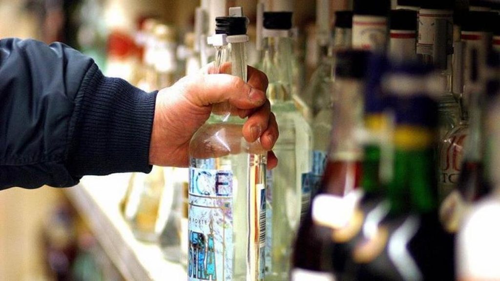 rubano superalcolici denunciati avellino 9 dicembre
