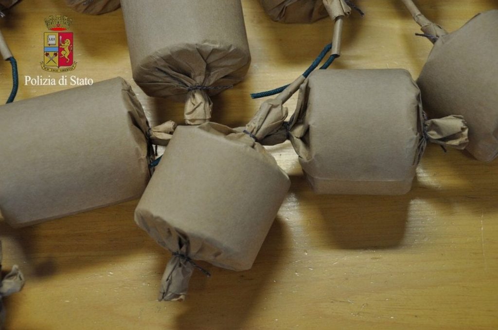 bellizzi-bomba-carta-capodanno-denunciato