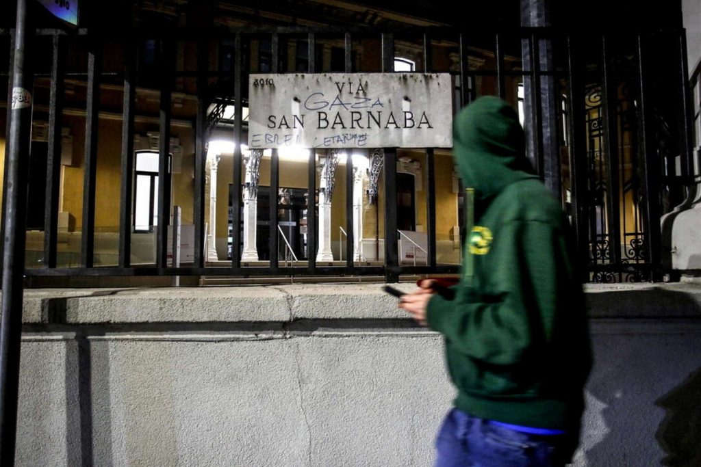 scritta antisemita sinagoga milano oggi 18 gennaio
