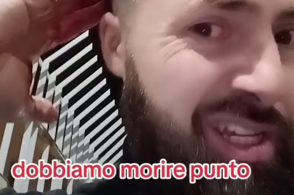 torre annunziata commerciante rapinato 14 gennaio