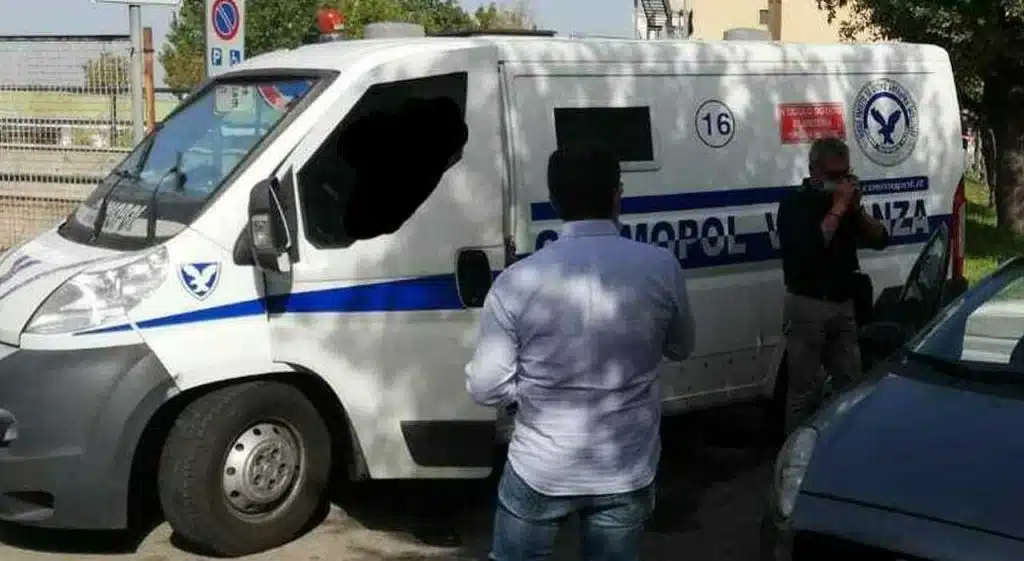 napoli-assalto-portavalori-soldi-pensioni