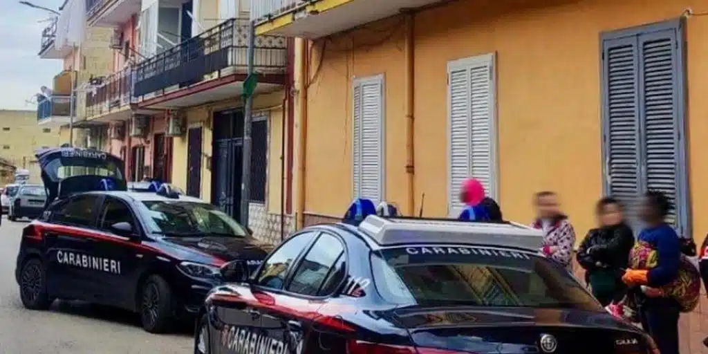 caivano bimba precipita balcone 11 gennaio