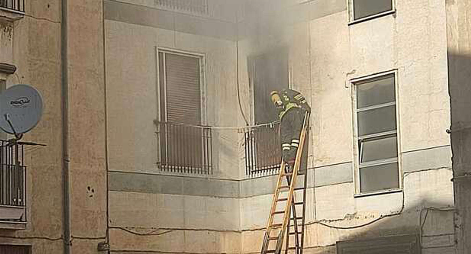 incendio fondi morta anziana disabile