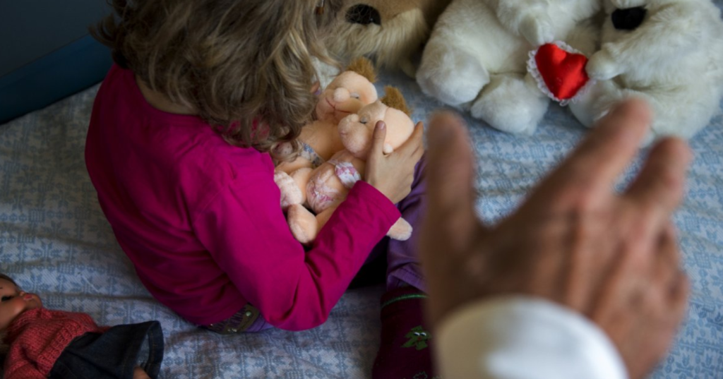 Brescia abusi sessuali bambina condannato