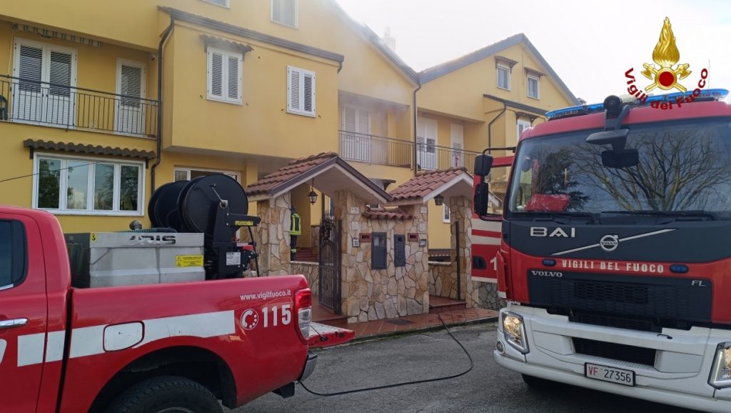 incendio villetta serino oggi 5 gennaio