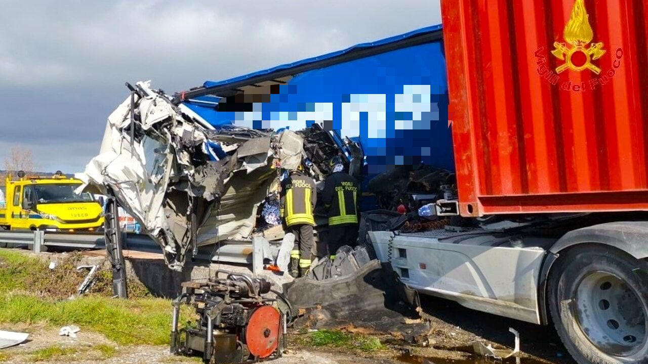 Incidente autotreni Ofantina