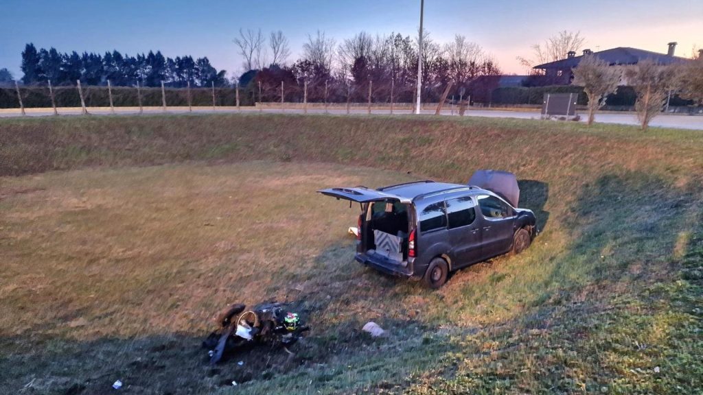 treviso malore guida travolge 3 ragazzi scooter