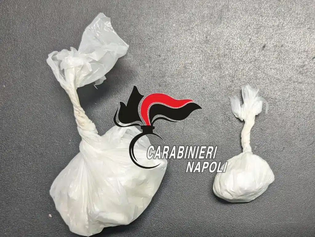 ischia-sbarca-aliscafo-cocaina-trolley-arrestato