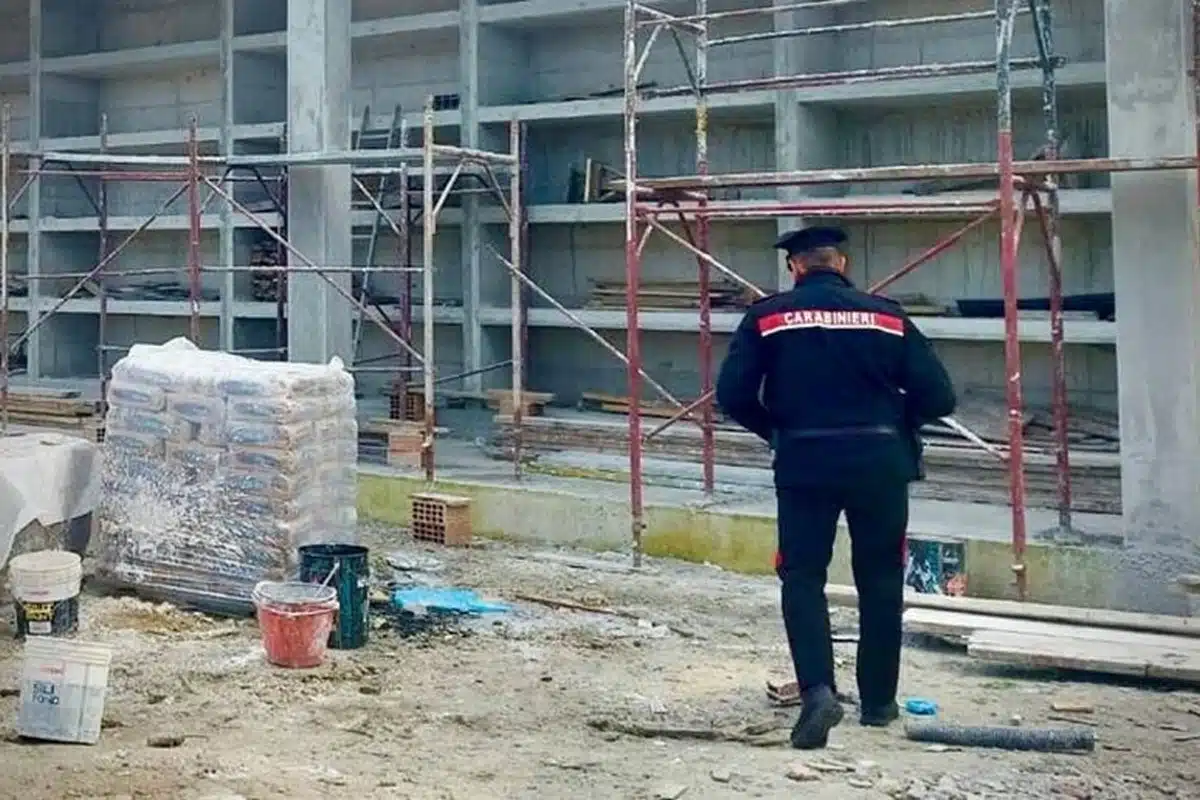 grazzanise-controlli-cantieri-denunce