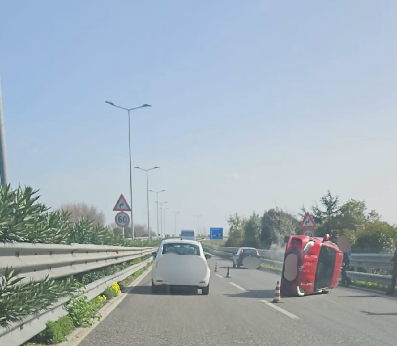auto si ribalta tangenziale salerno 27 febbraio