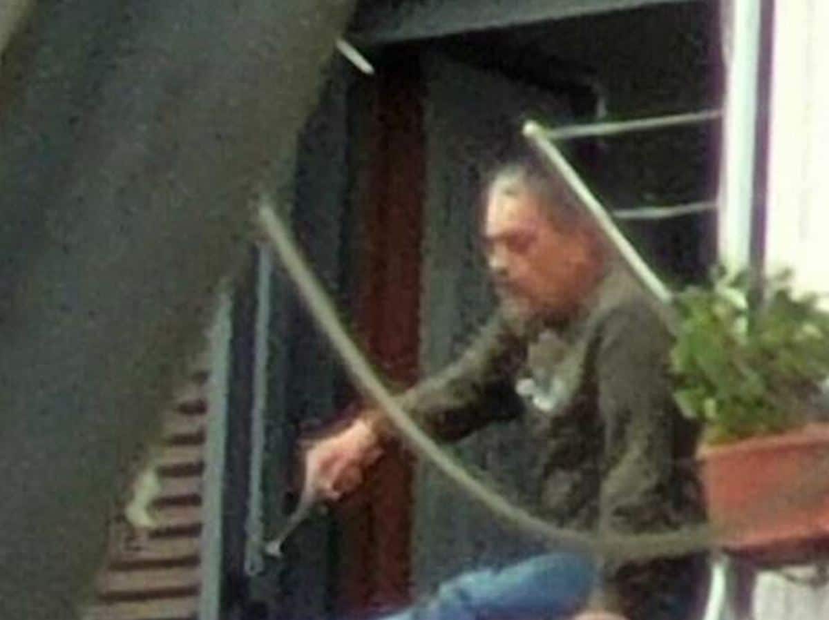 napoli-uomo-affaccia-spara-balcone-san-giovanni-teduccio-uccisa-moglie