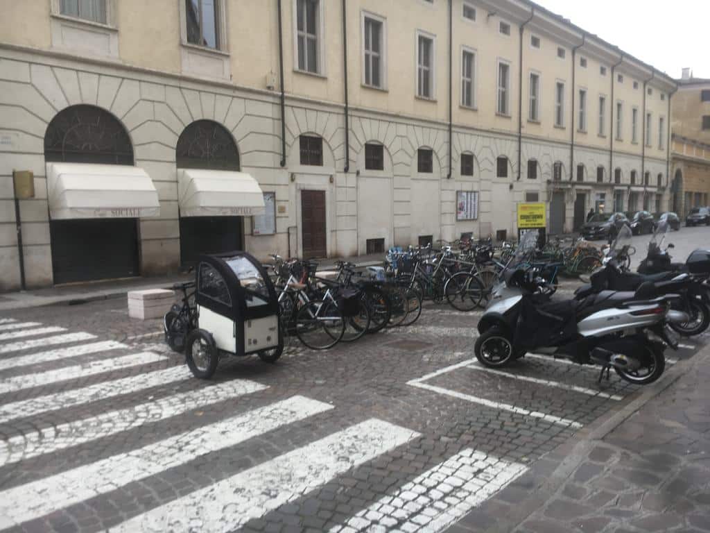 maxi sequestro edificio napoli