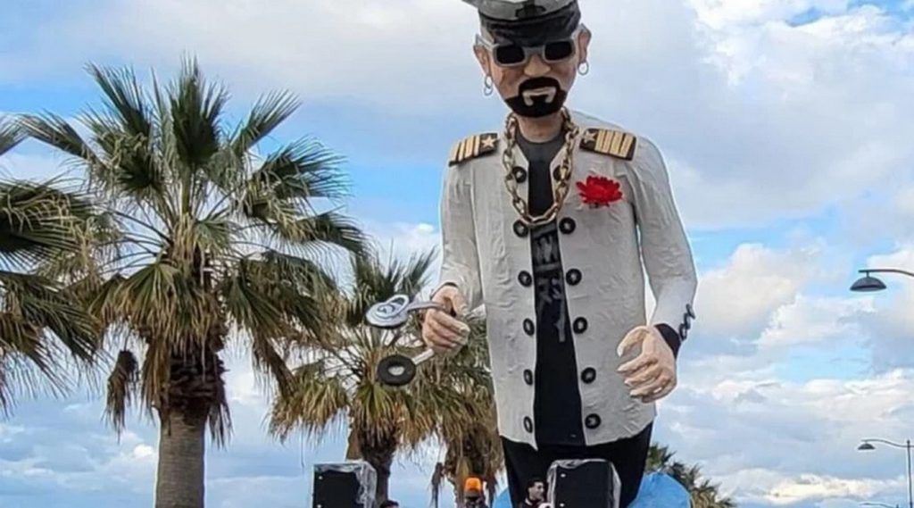 carnevale agropoli carro gigi d'agostino virale social