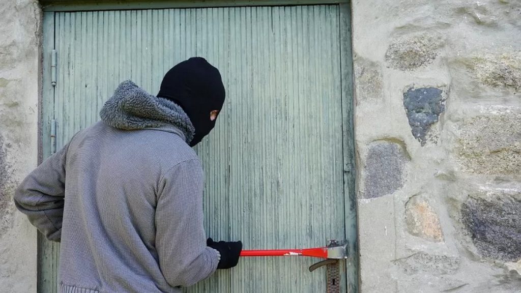 torre del greco ladro condizionatori arrestato