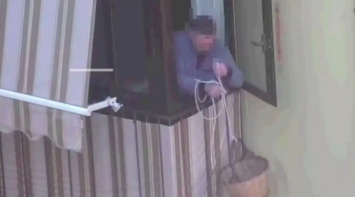 catania-arresti-spacci-droga-cesto-vimini-balcone