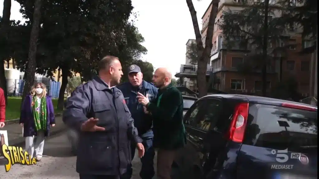 napoli-luca-abete-aggredito-vigilanza-cardarelli