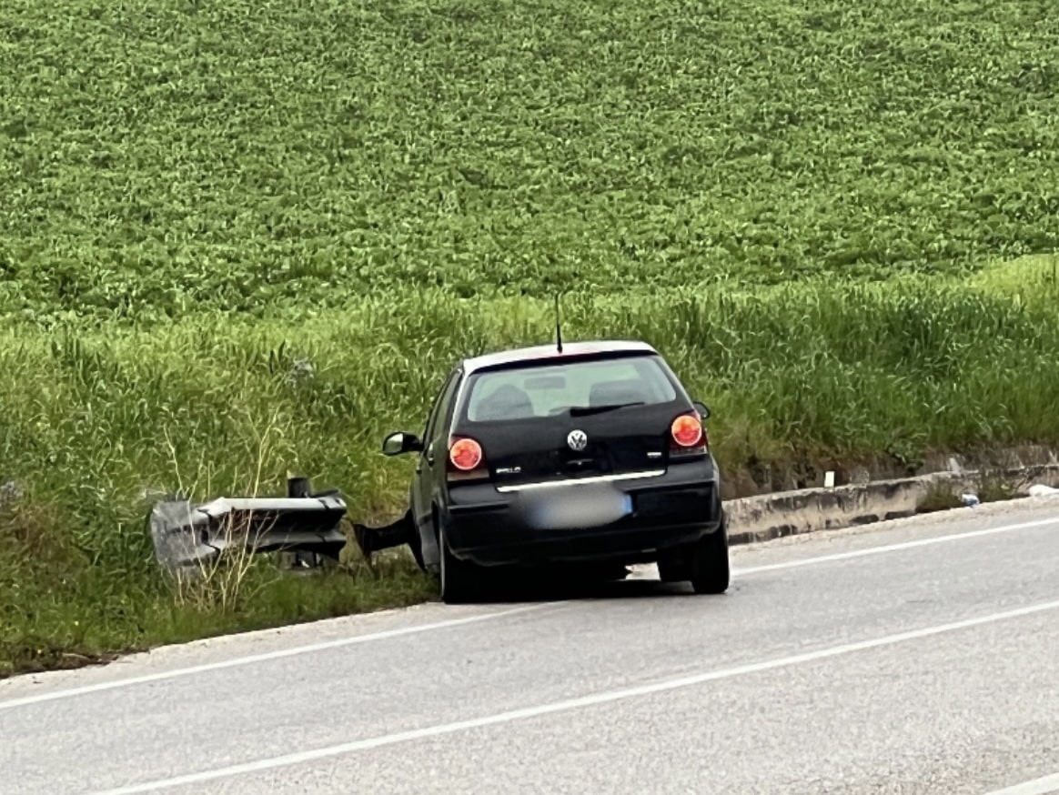 auto contro guardrail strada statale 90 bis benevento 22 marzo