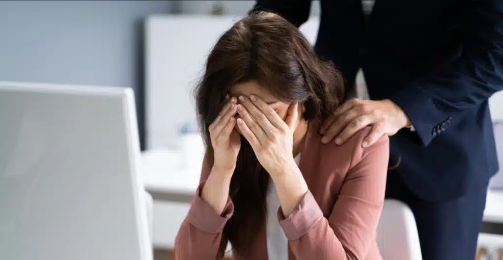 Gragnano violenza sessuale dipendente imprenditore