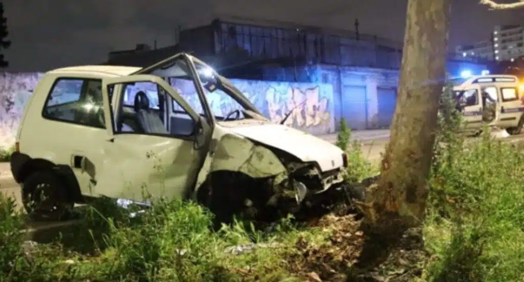 Incidente Napoli ragazzo prognosi riservata
