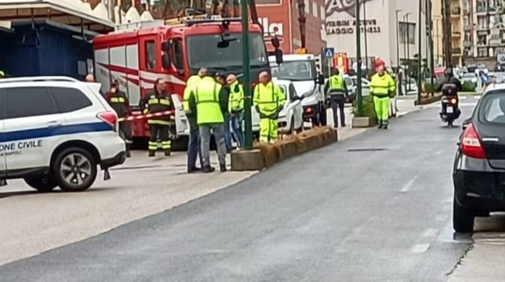 napoli voragine Fuorigrotta