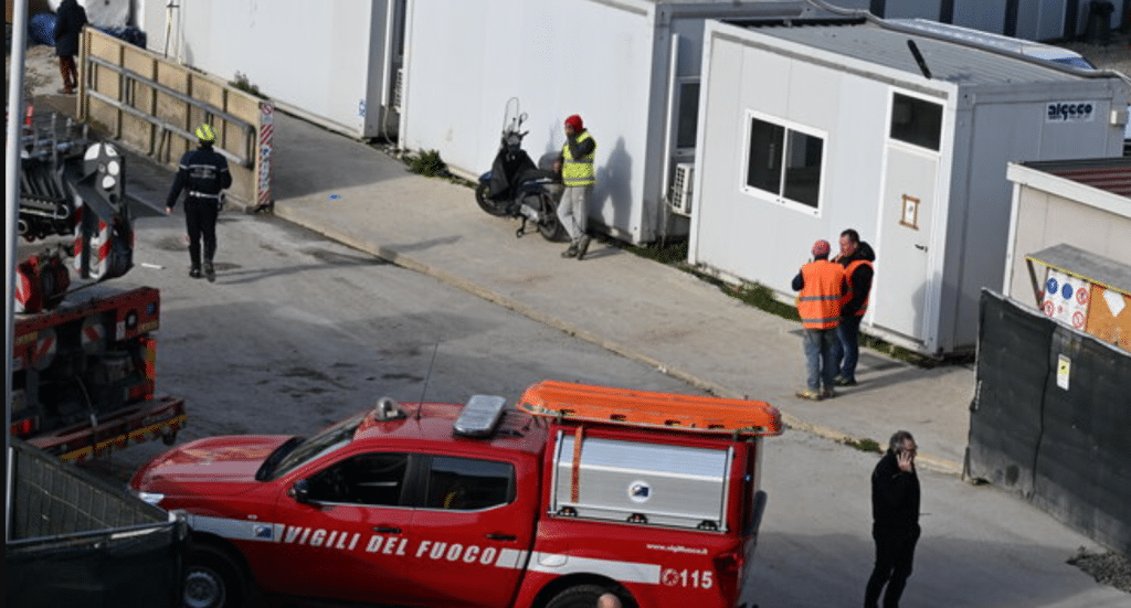 incidente lavoro Brescia morto operaio