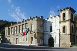 mercato san severino appalto ditta senza requisiti processo indagati