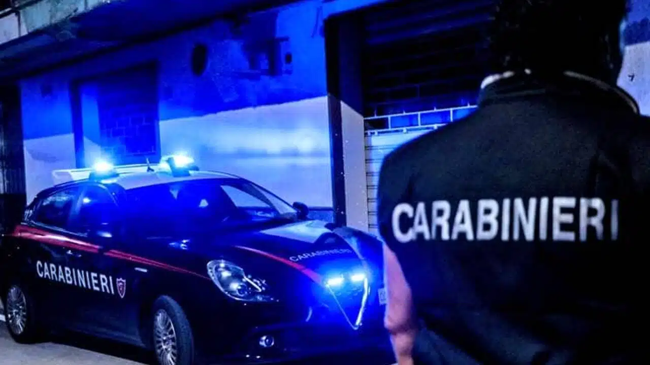 castel volturno auto rubata denunciato ricettazione