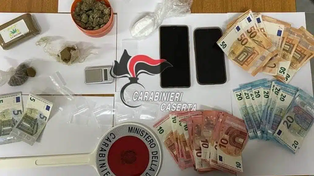 droga auto castel volturno arrestato 8 marzo