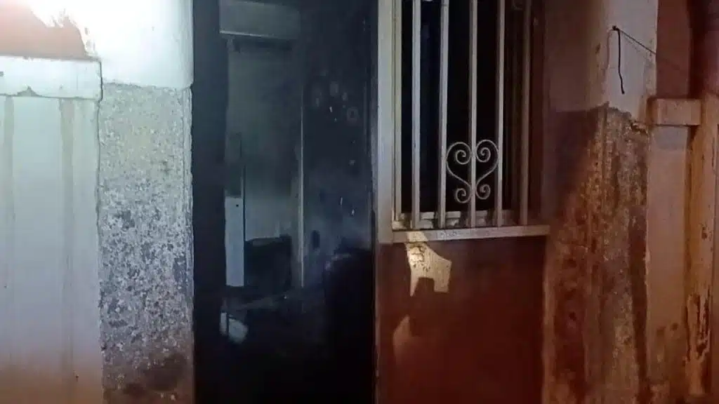 napoli incendio appartamento oggi 27 marzo