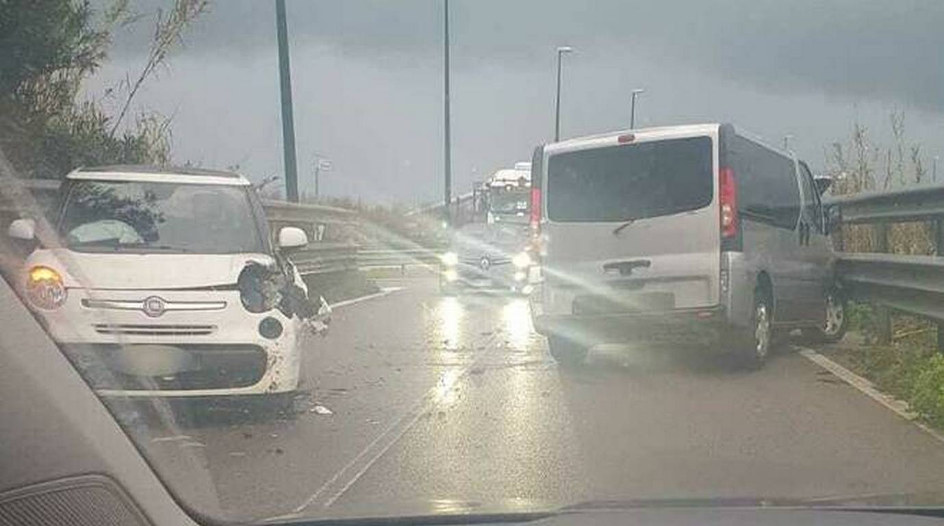 pontecagnano incidente oggi 4 marzo