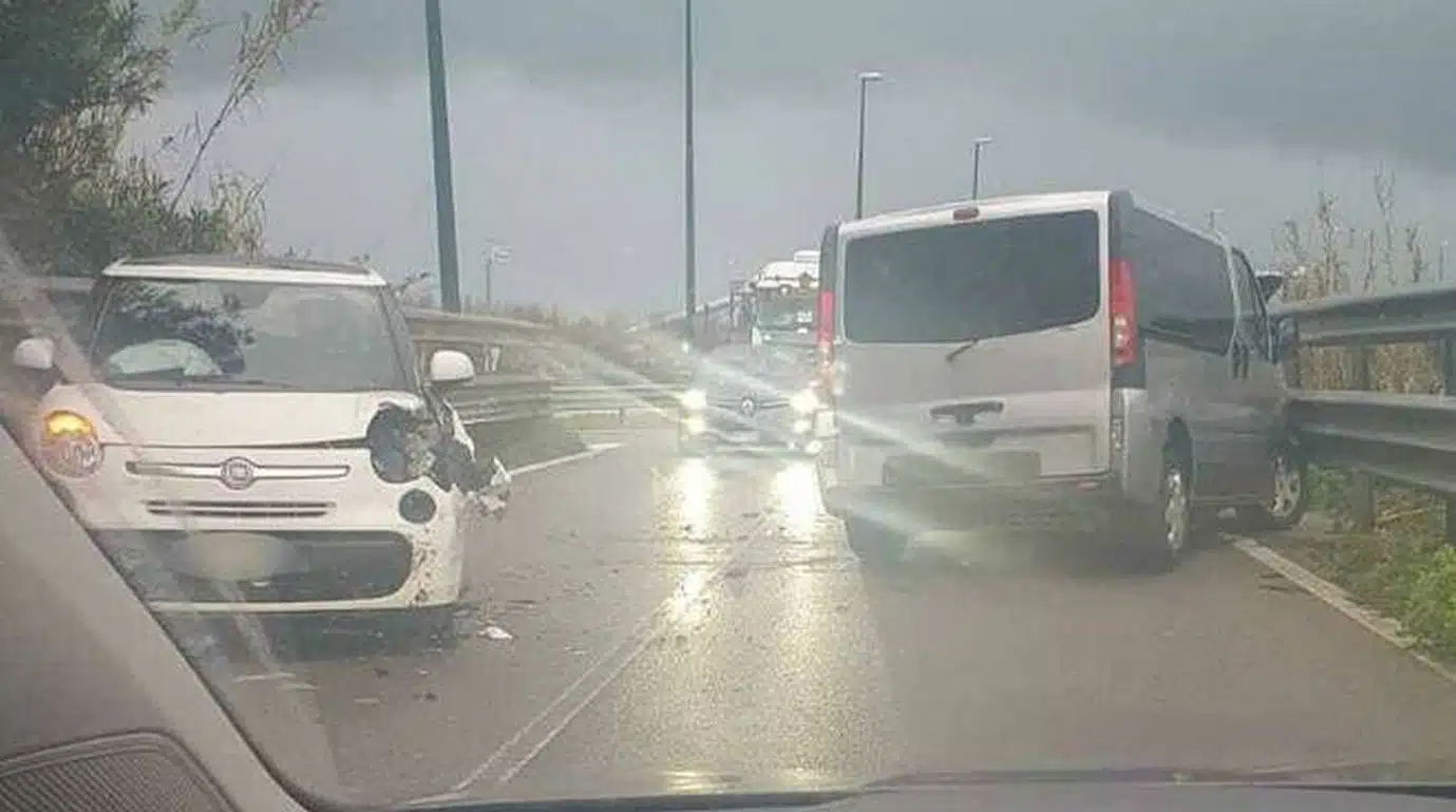 pontecagnano incidente oggi 4 marzo