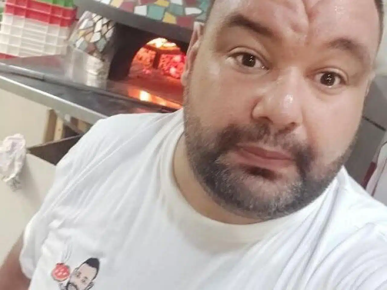 antonio-sbarra-pizzaiolo-nocera-porta-mangiare-clochard