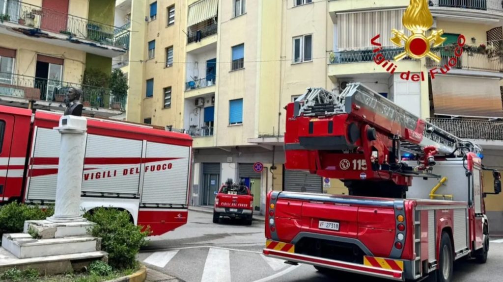 incendio battipaglia appartamento