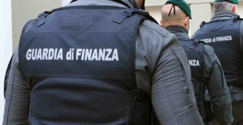 Fatture false Battipaglia imprenditore Attanasio domiciliari