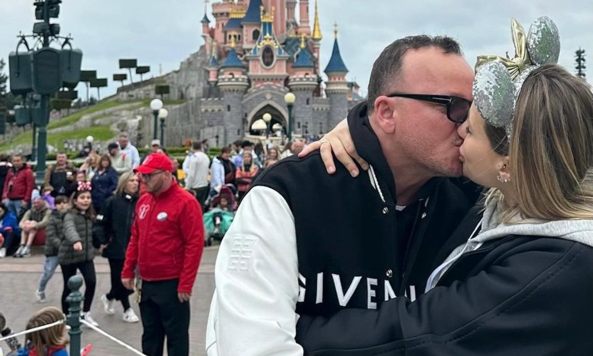Gigi Alessio foto famiglia Disneyland