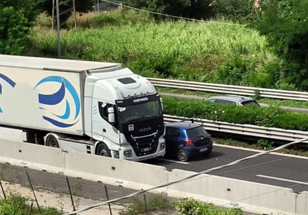 Incidente raccordo autostradale Salerno-Avellino