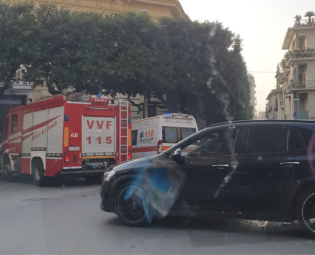 malore ascensore bloccato elezioni castellammare stabia