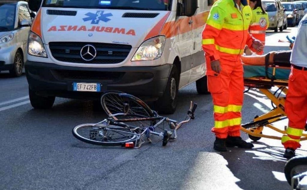 san prisco ciclista investito statale appia