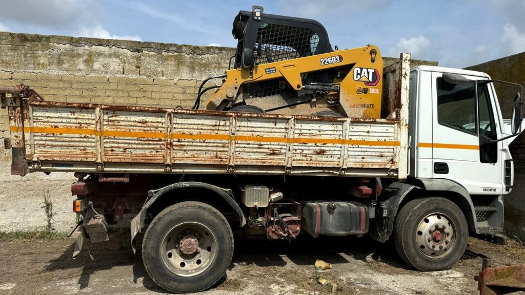 Grazzanise recuperati veicoli agricoli rubati