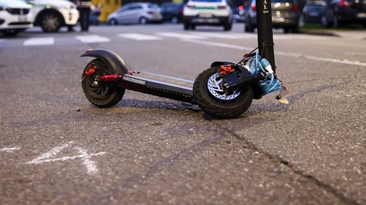 Incidente Napoli investito scooter