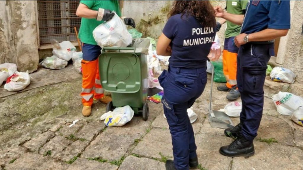 controlli eboli abbandono illegale rifiuti 3 giugno