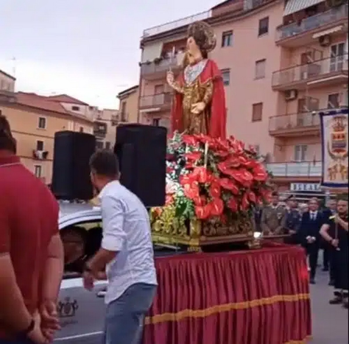polemiche processione san vito eboli statua carro funebre
