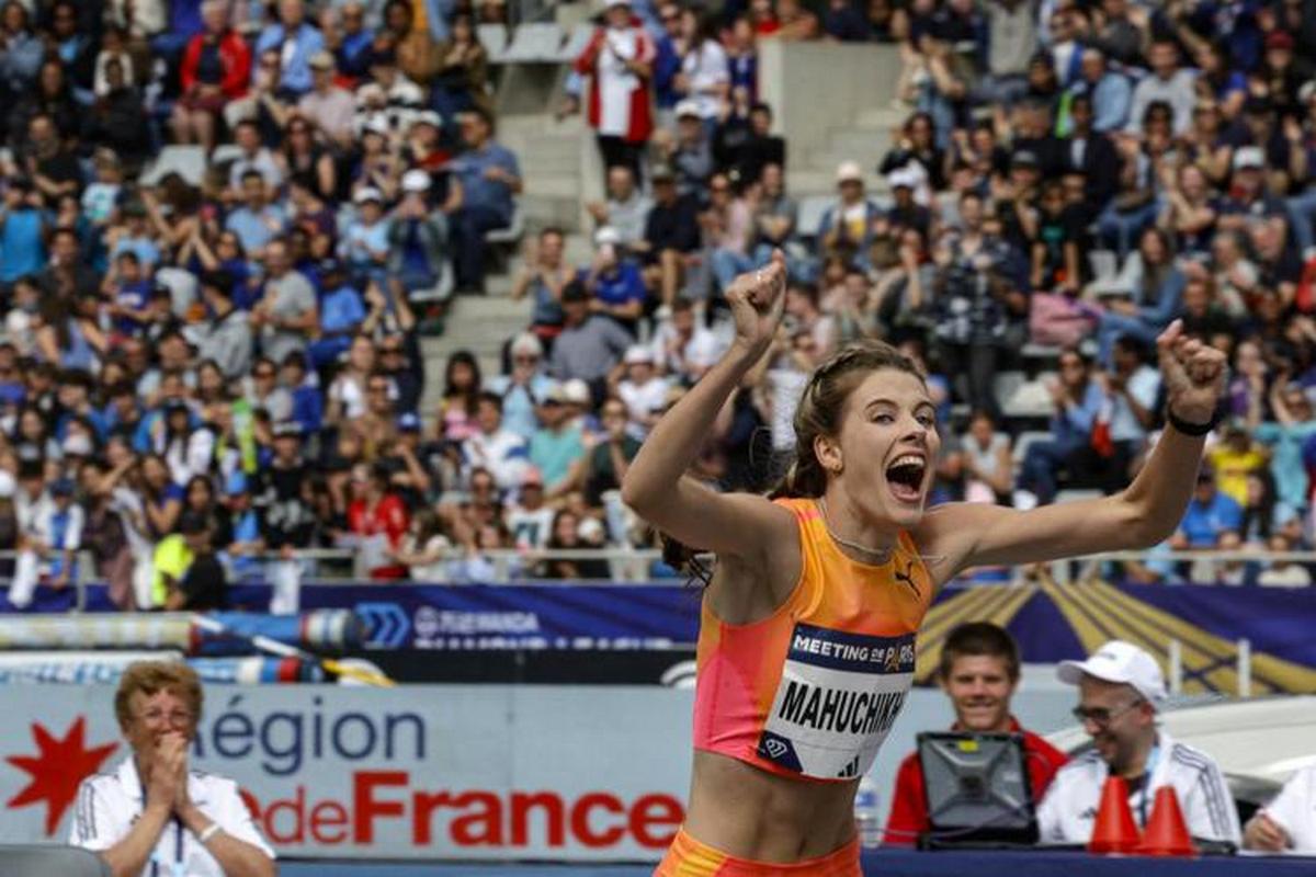 Yaroslava Mahuchikh prima donna salto alto battuto record