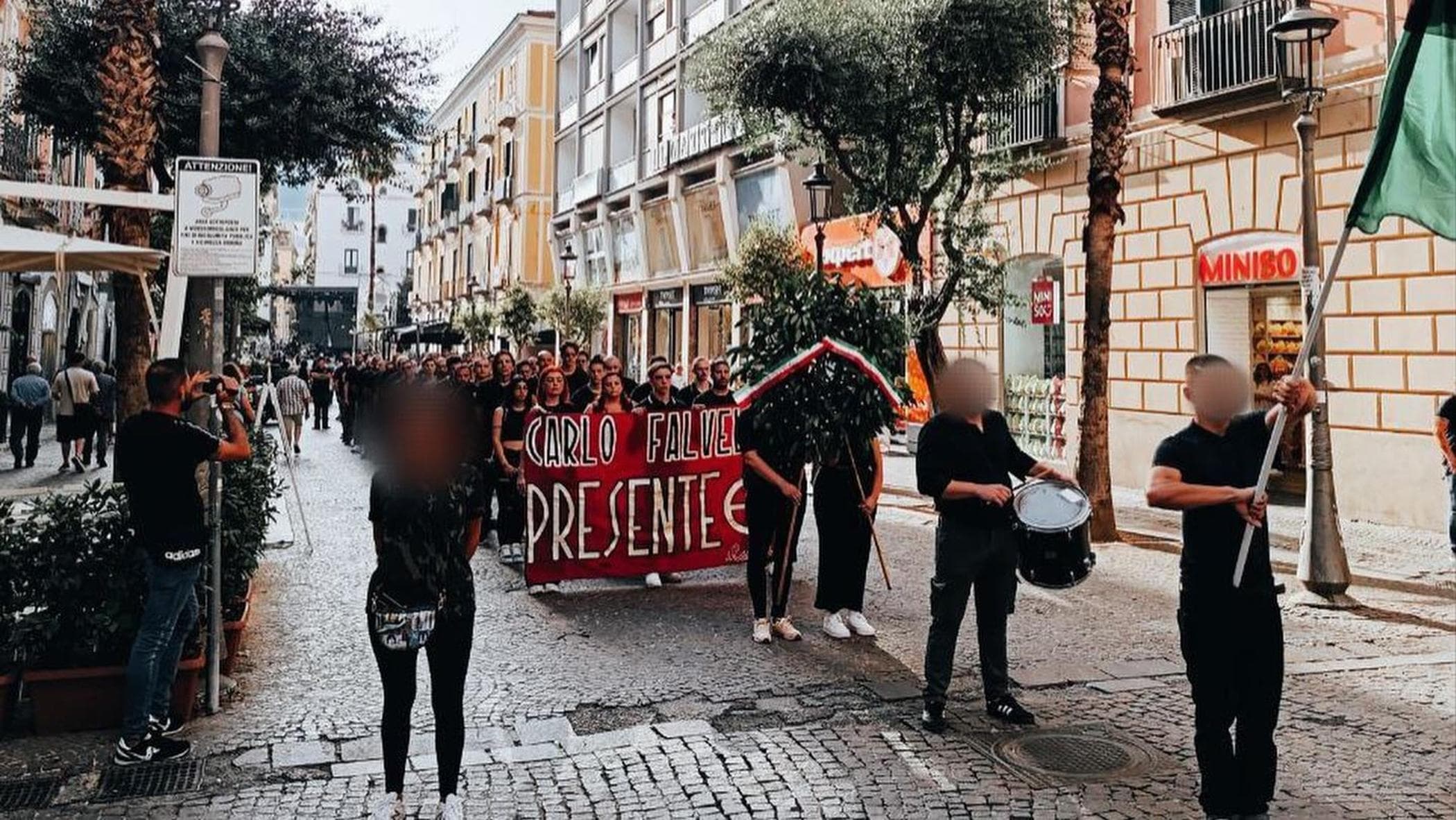 Saluti fascisti
