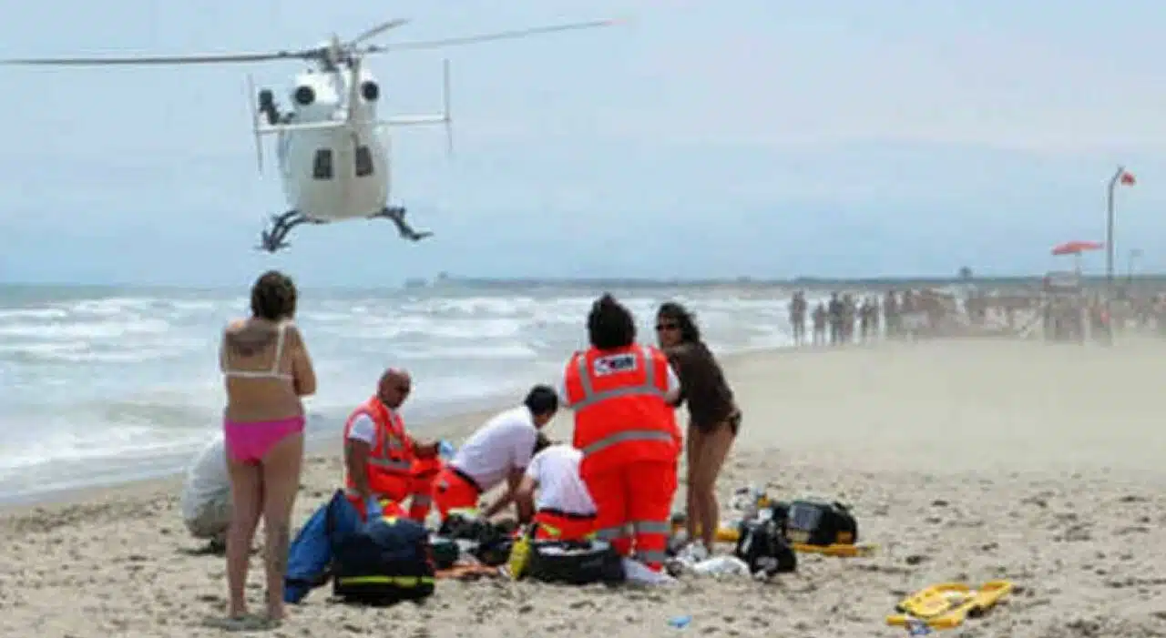Fermo bambina arresto cardiaco riva mare salvata